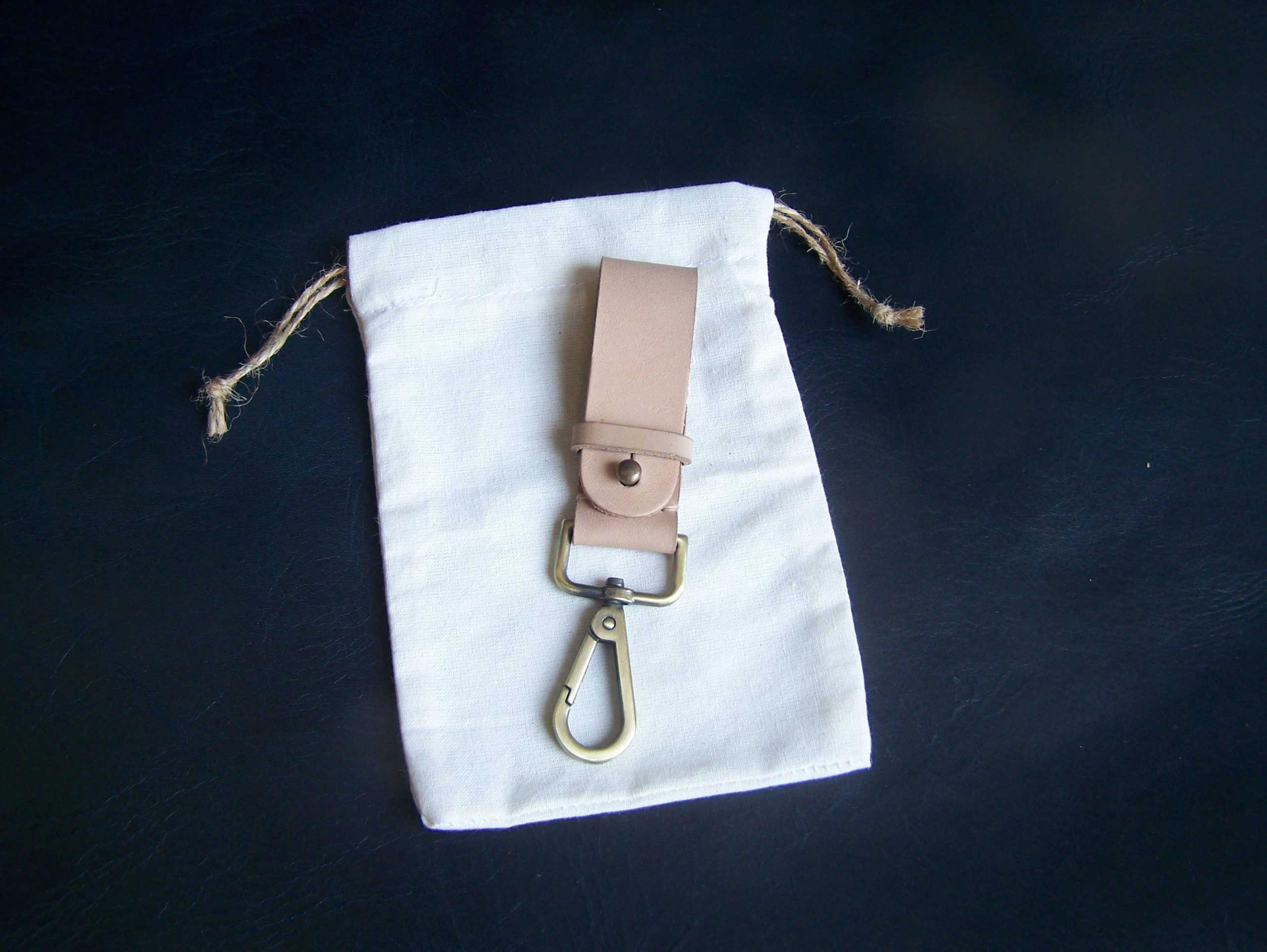 Leather Lanyard II Gantungan Kunci Kulit